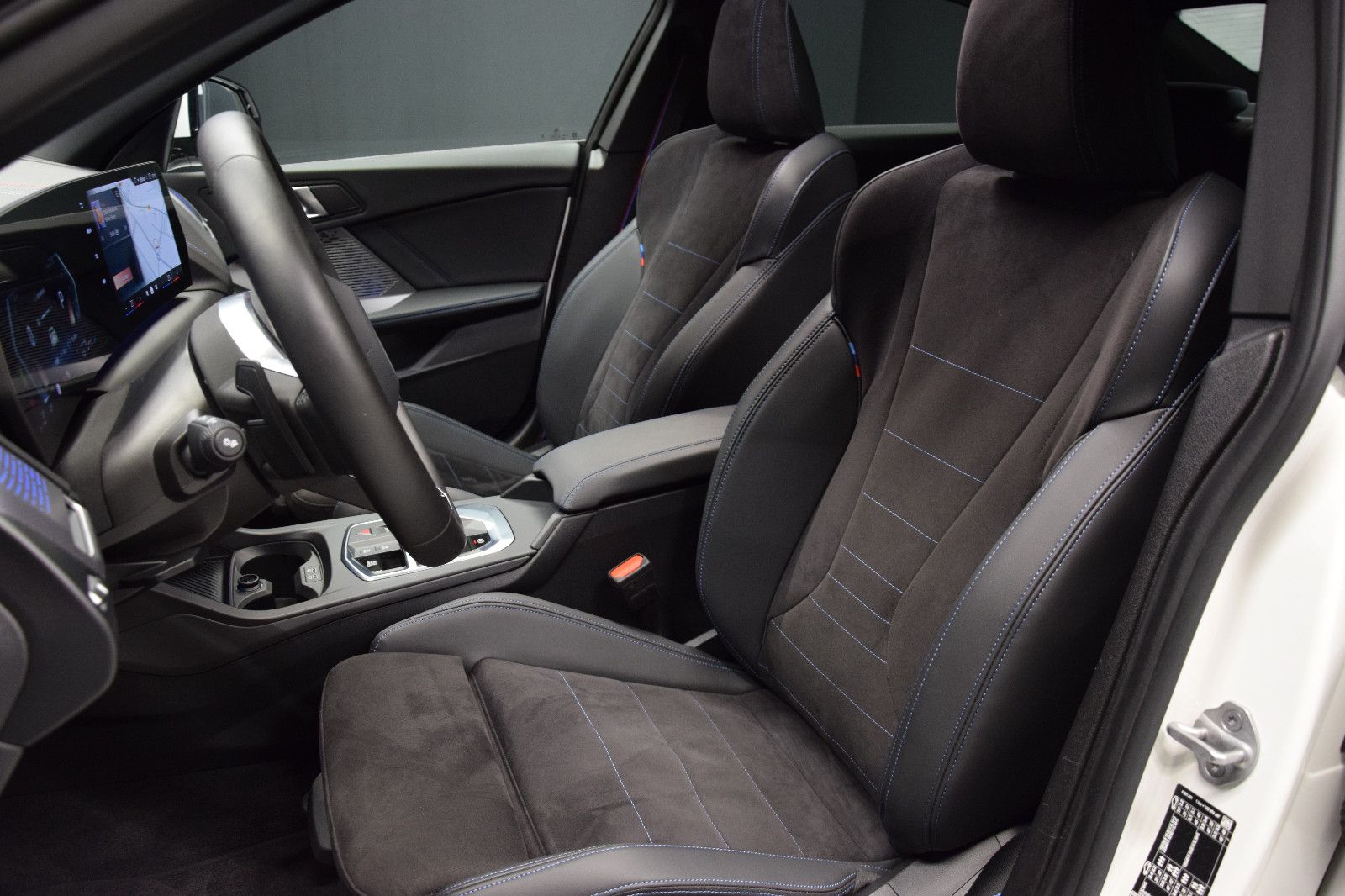 Fahrzeugabbildung BMW 220d 2 Gran Coupé M-Sport-Pro Pano HuD Massage