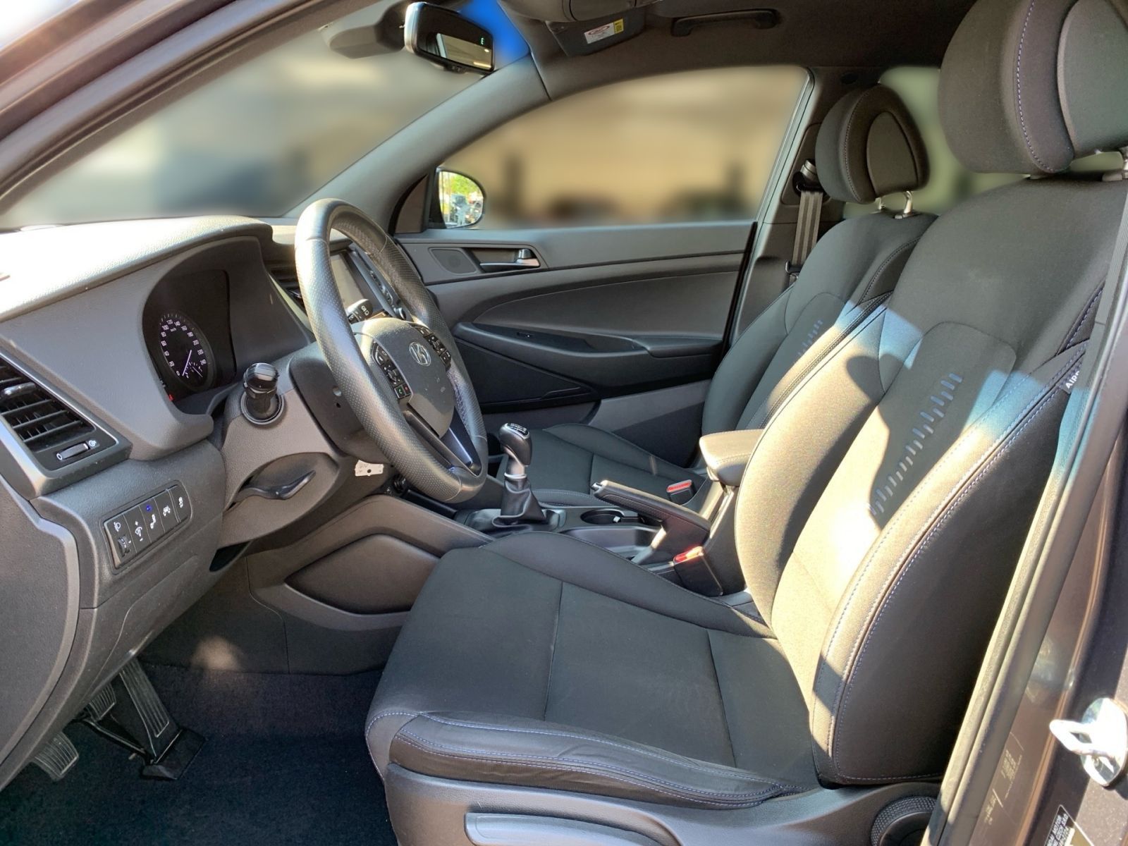 Fahrzeugabbildung Hyundai TUCSON 1.6 Passion Navi 8xbereift