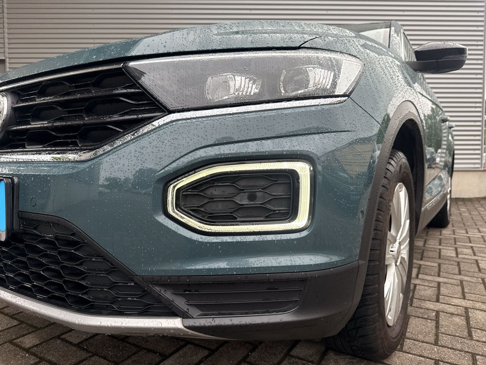 Fahrzeugabbildung Volkswagen T-Roc 1.0 TSI IQ.Drive LED ACC APP LM18