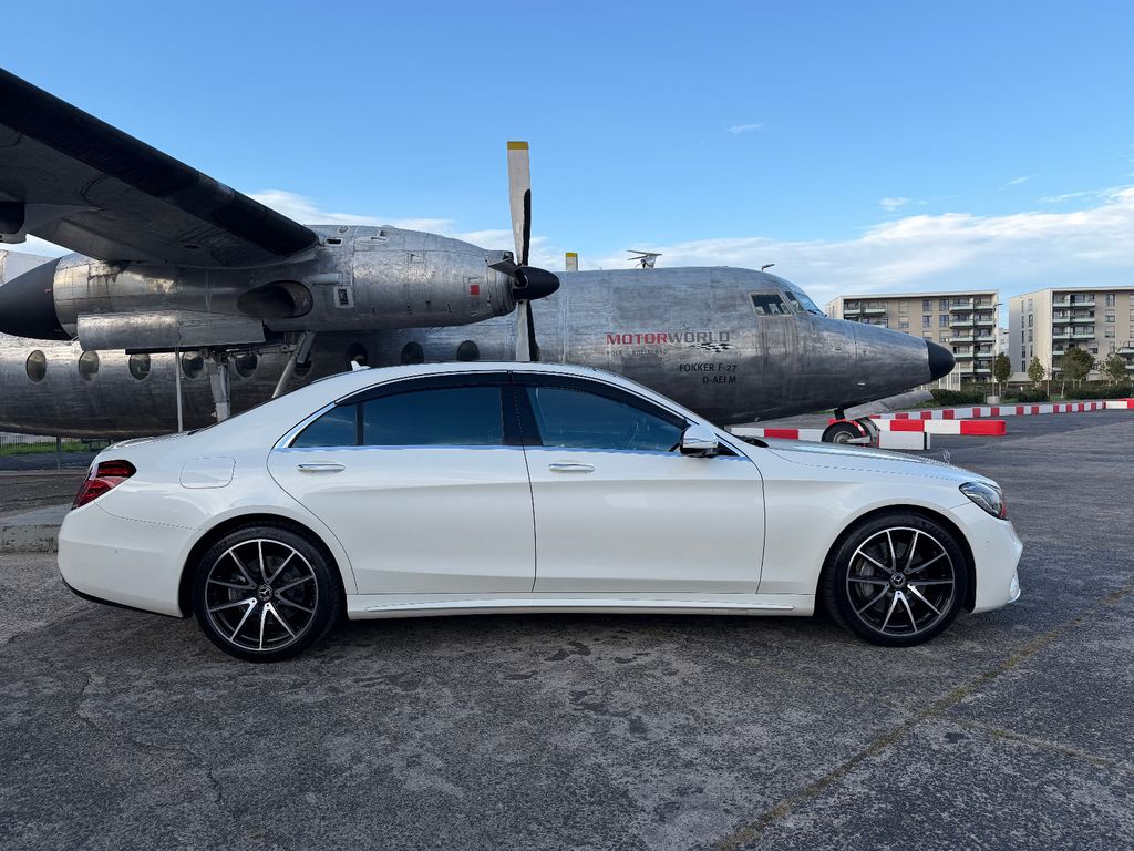 Image of Mercedes-Benz S 400