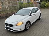 Volvo V40 Kinetic KLIMA - SITZHEIZ - - gebrauchte Volvo V40 aus dem Jahr 2012