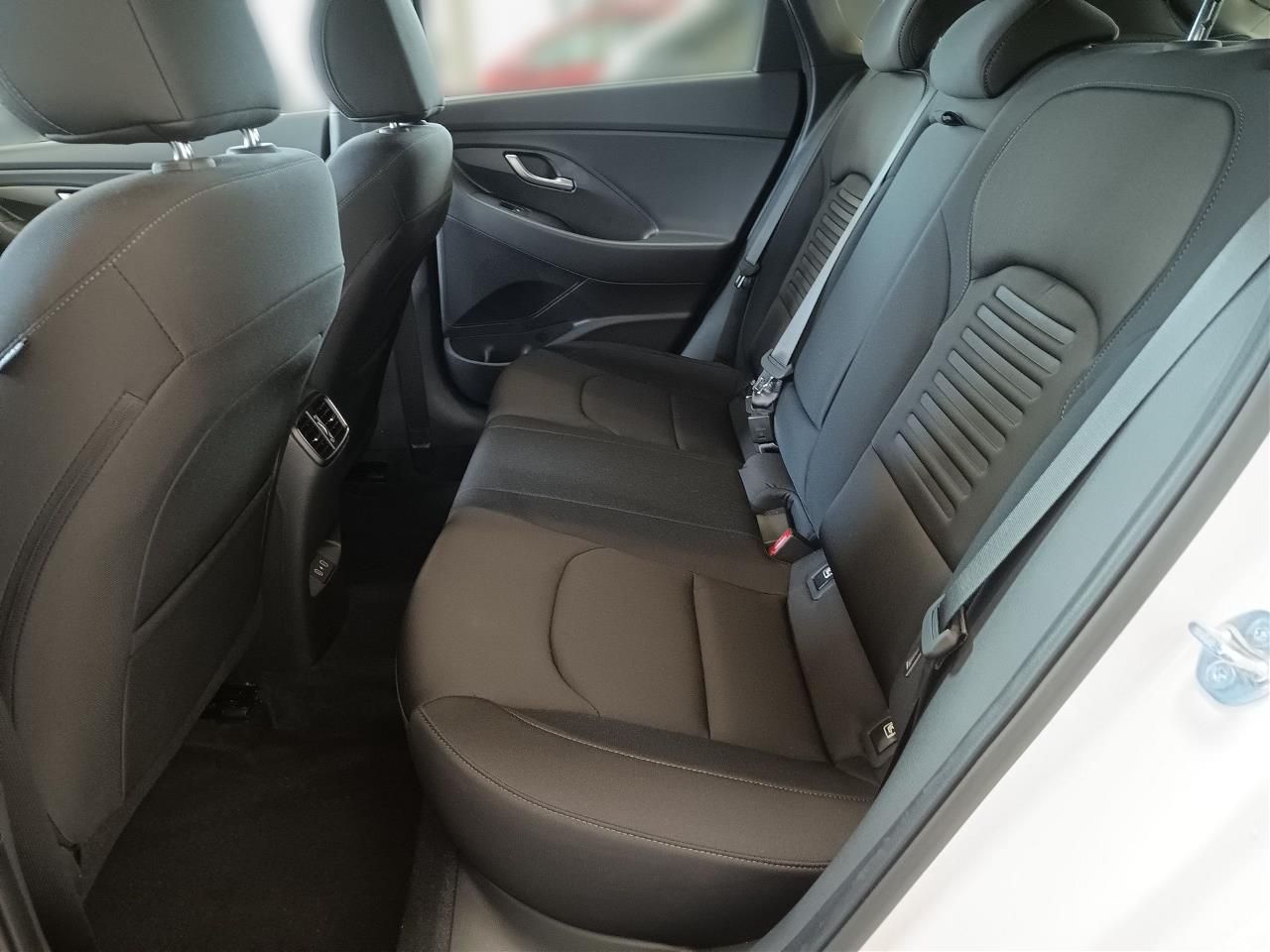 Fahrzeugabbildung Hyundai i30 1.5 DCT Advantage LED*SHZ*LHZ*USB*CARPLAY***