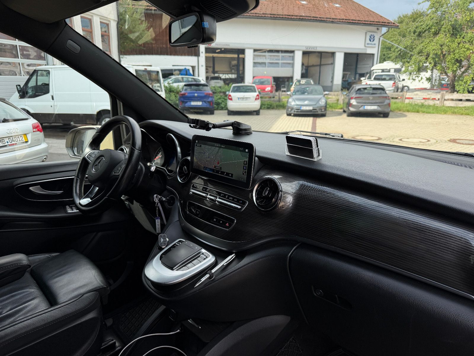 Fahrzeugabbildung Mercedes-Benz V 250 d 4MATIC extralang |360°|LED|TAXI