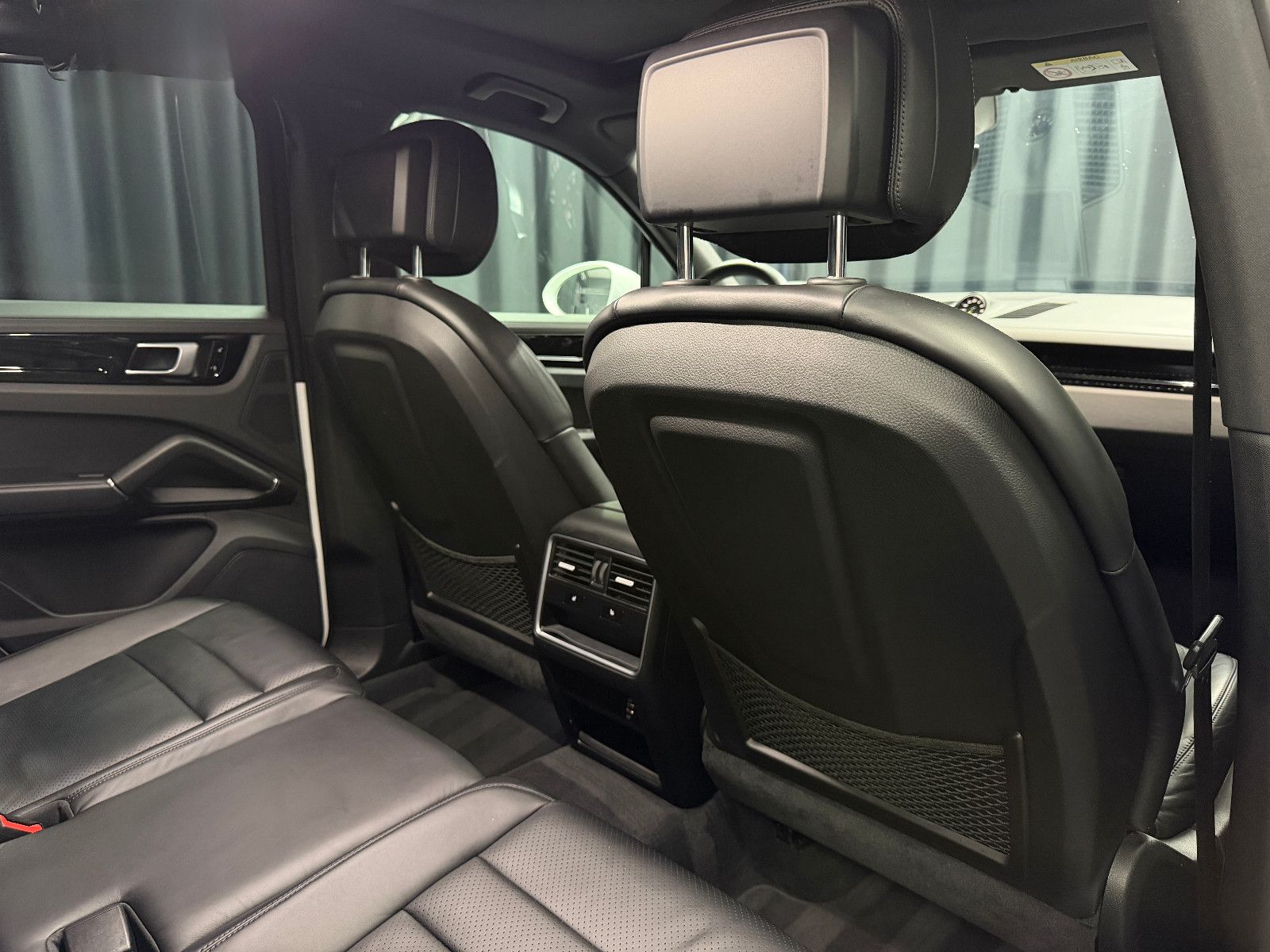 Fahrzeugabbildung Porsche Cayenne E-Hybrid|PANORAMA|SPORT-CHRONO|ACC