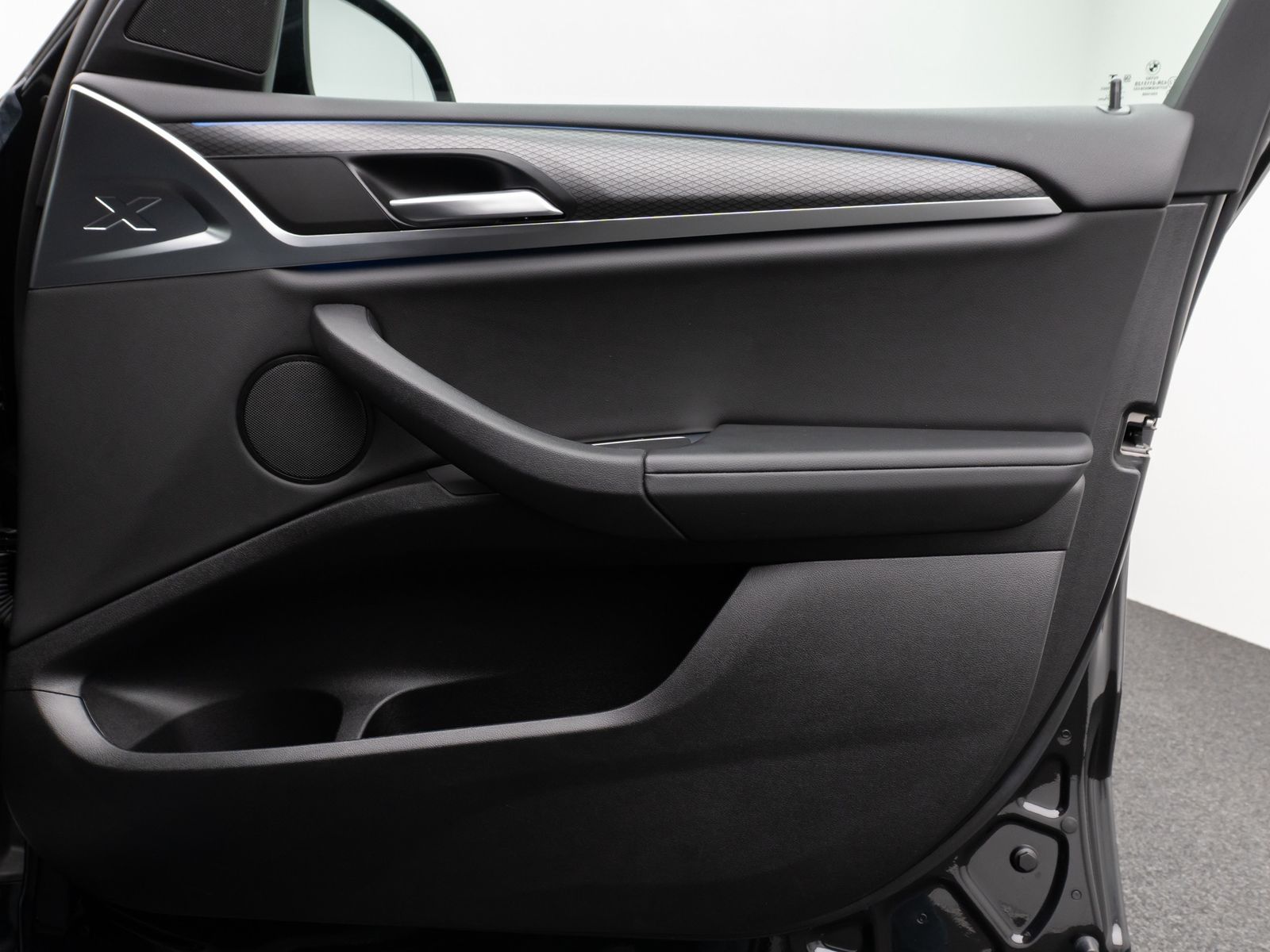 Fahrzeugabbildung BMW X3 xD30e M Sport 360°DAB HiFi Komfort AHK 20Zoll