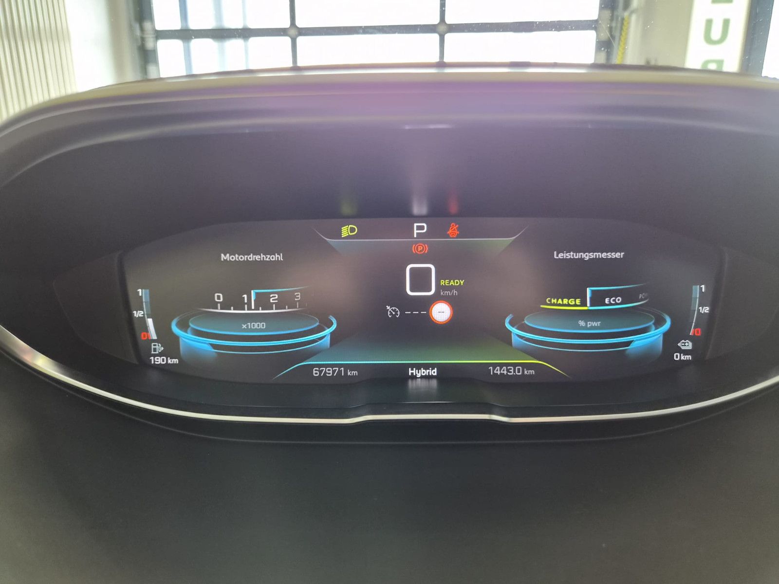 Fahrzeugabbildung Peugeot 3008 Hybrid 225 Roadtrip / LED/KAMERA/GARANTIE