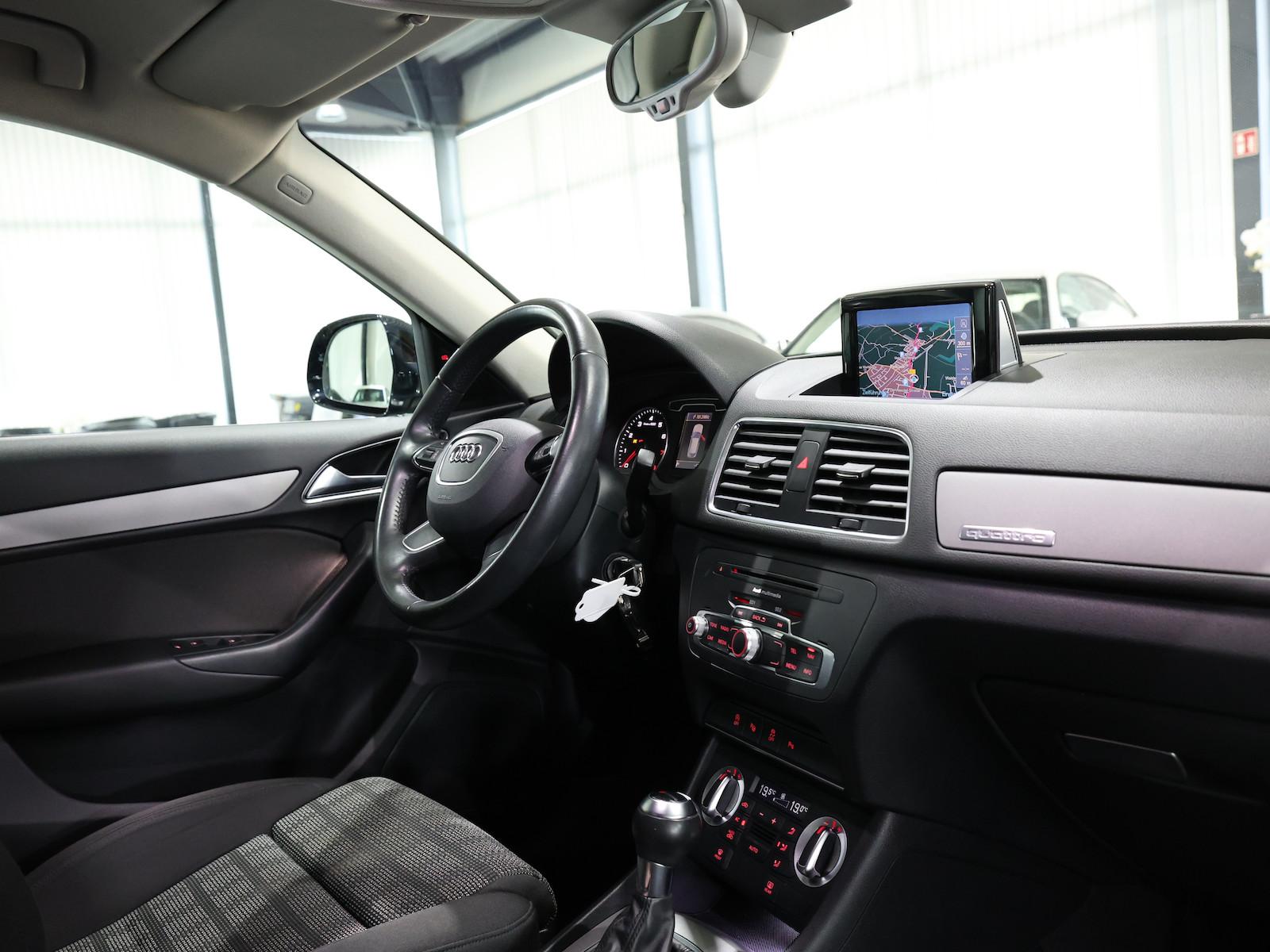 Audi Q3 2.0 TFSI QUATTRO SPORT / NAVI+KAMERA / ALLRAD