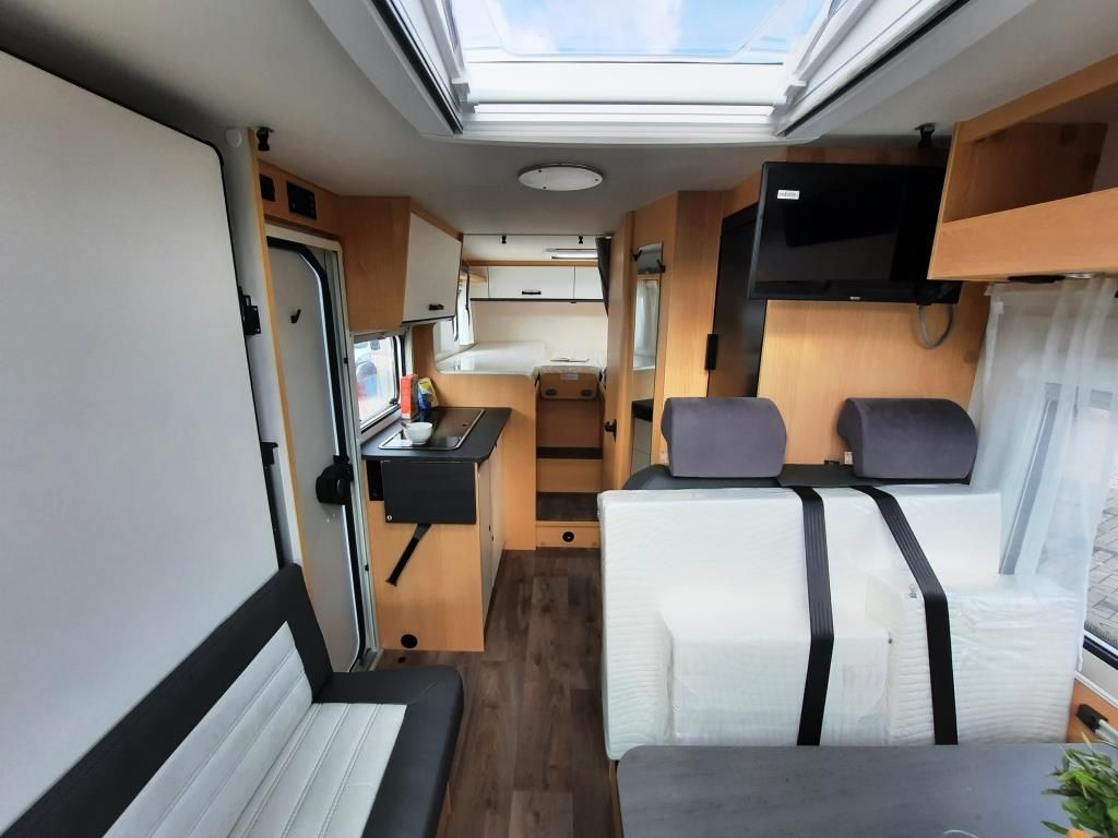 Fahrzeugabbildung Sunlight V 67S ADVENTURE EDITION Verfüg. /Sparen Sie 4.26