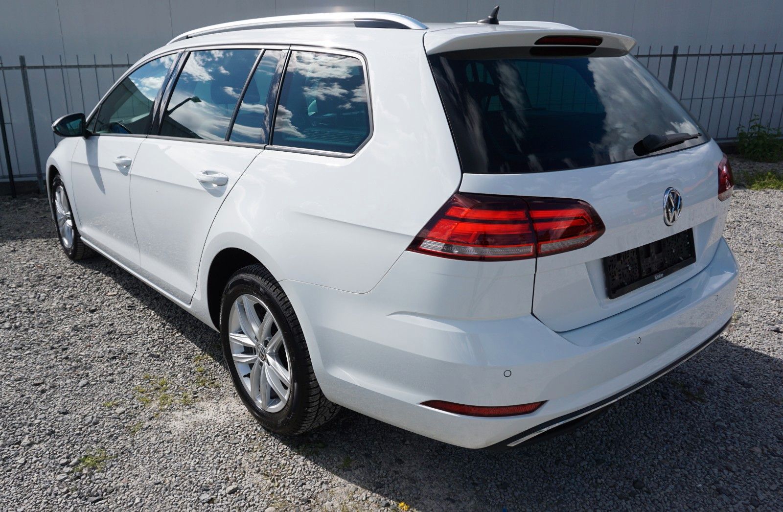 Fahrzeugabbildung Volkswagen Golf VII Variant Comfortline ACC,Navi,SH,PDC