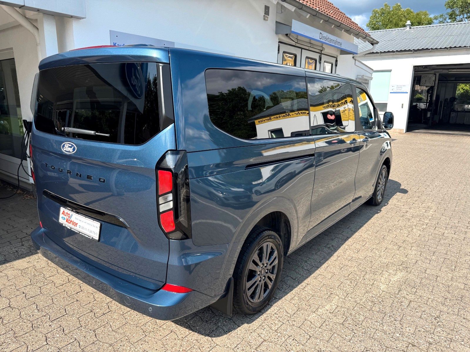 Ford Tourneo Custom Bus 320 L2 Titanium FWD 8-Sitzer foto 4
