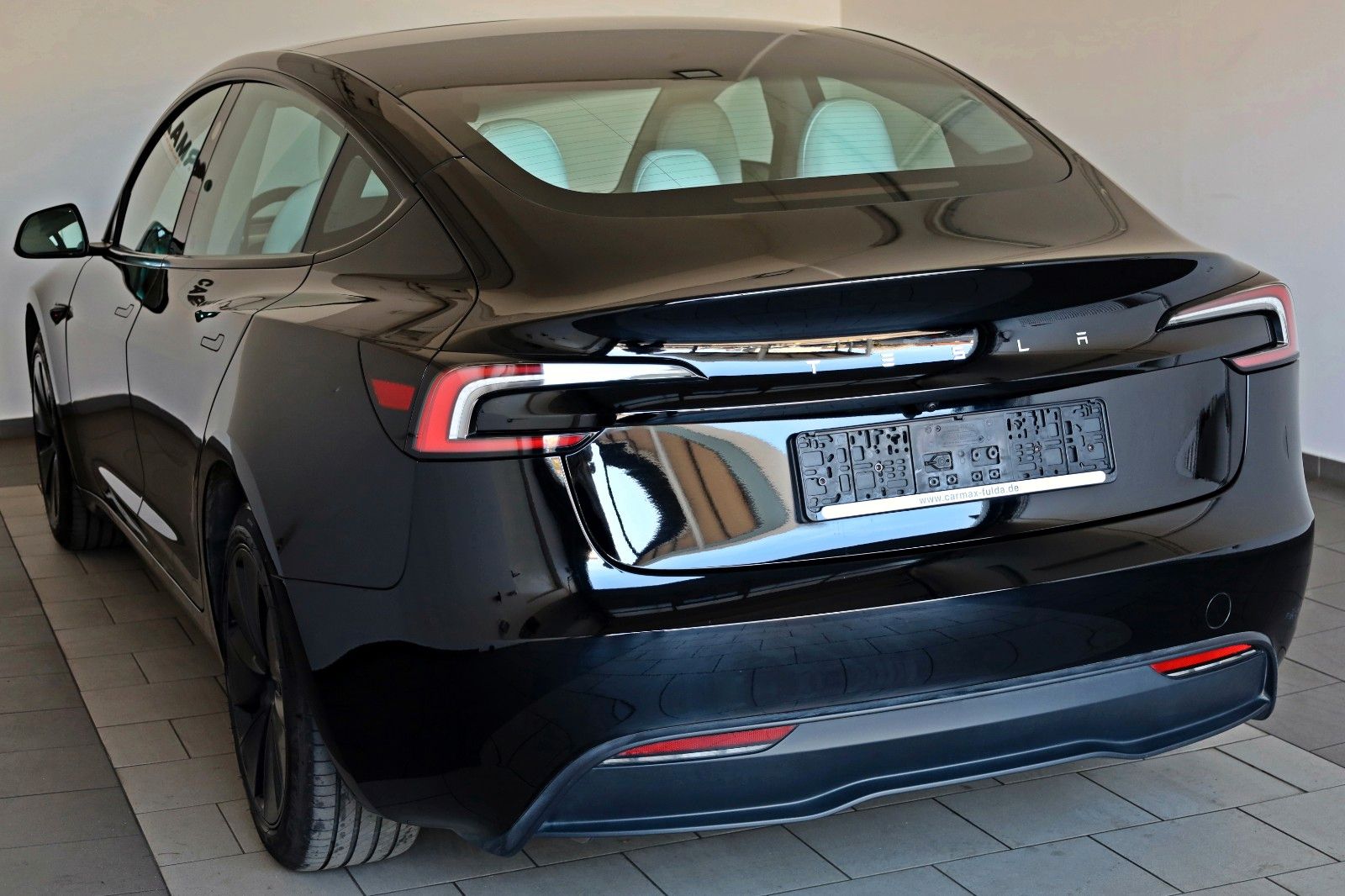 Fahrzeugabbildung Tesla Model 3 ,Leder,Navi,LED,4xSH,Panorama,Autopilot