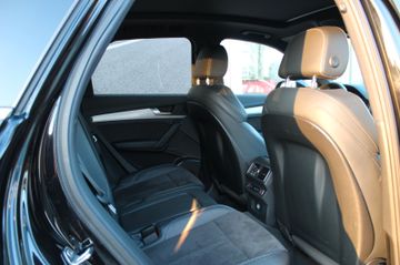 Fahrzeugabbildung Audi Q5 2.0 TFSI Quattro 2x S Line Matrix Pano 20"