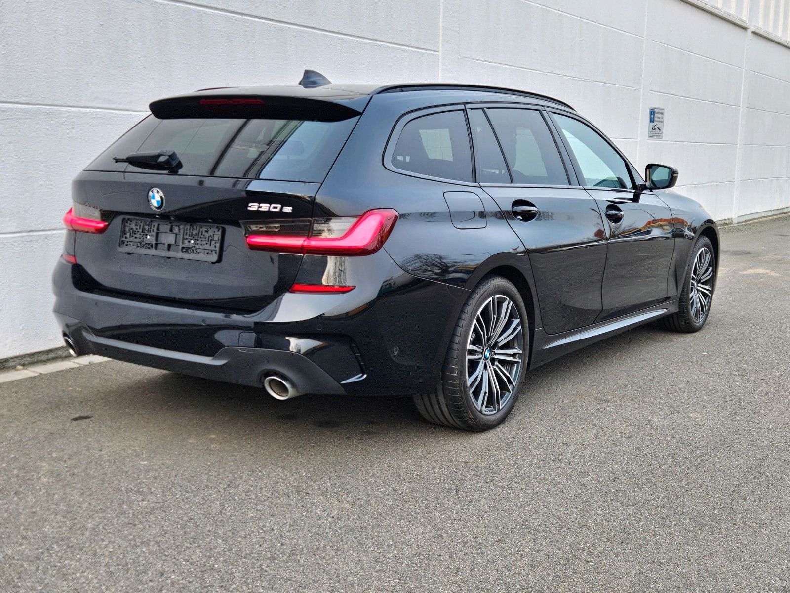 BMW 330e*LCProf*M-SPORT*HUD*ACC*PARKASS+*KEYLESS GO foto 7