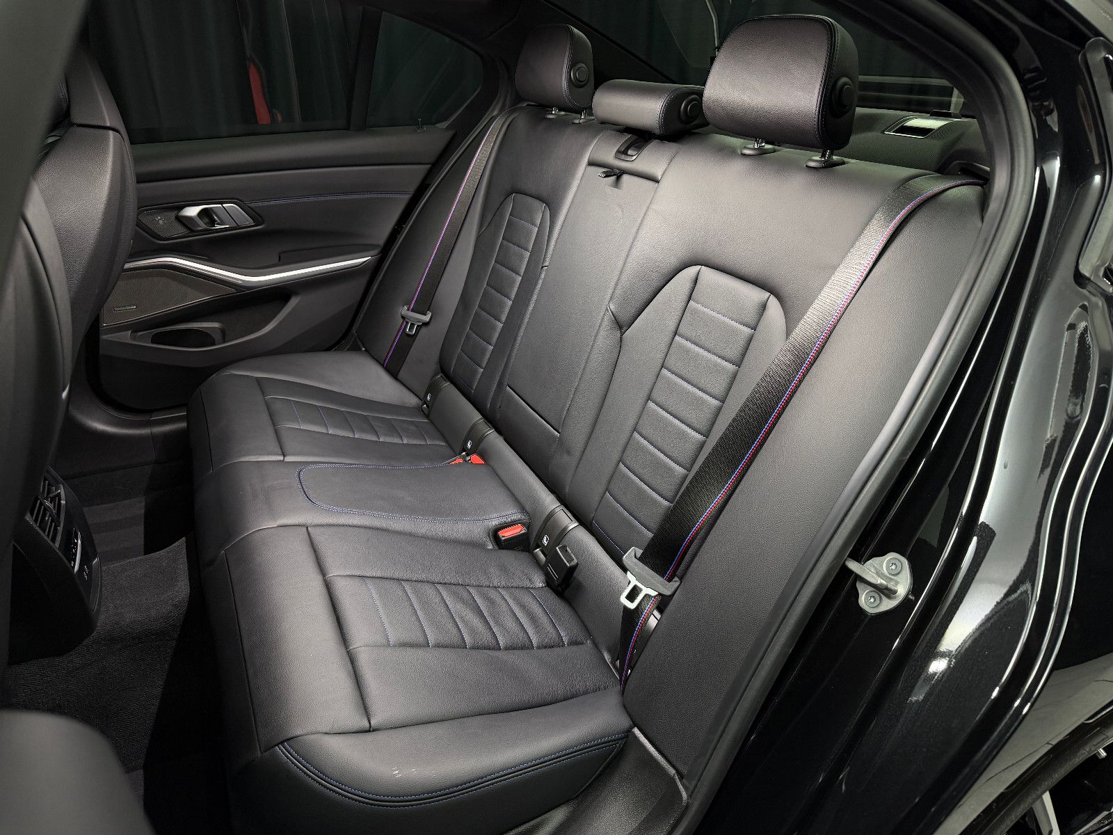 Fahrzeugabbildung BMW M340i Limousine xDrive |M-SITZE|H/K|PANO