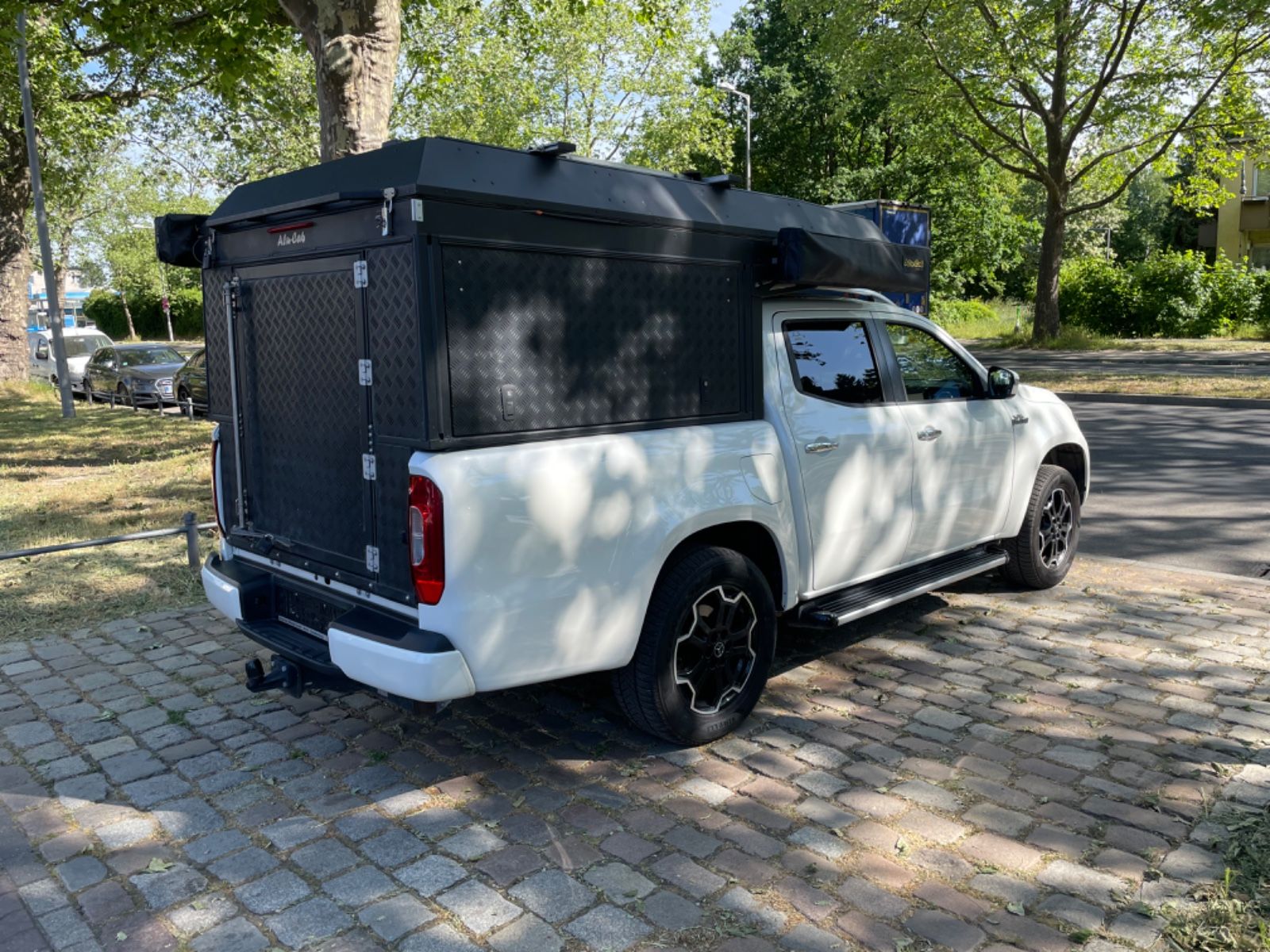 Fahrzeugabbildung Mercedes-Benz X 350d 4Matic DoKa*AluCab*Navi*4x4*Keyless*Kam*