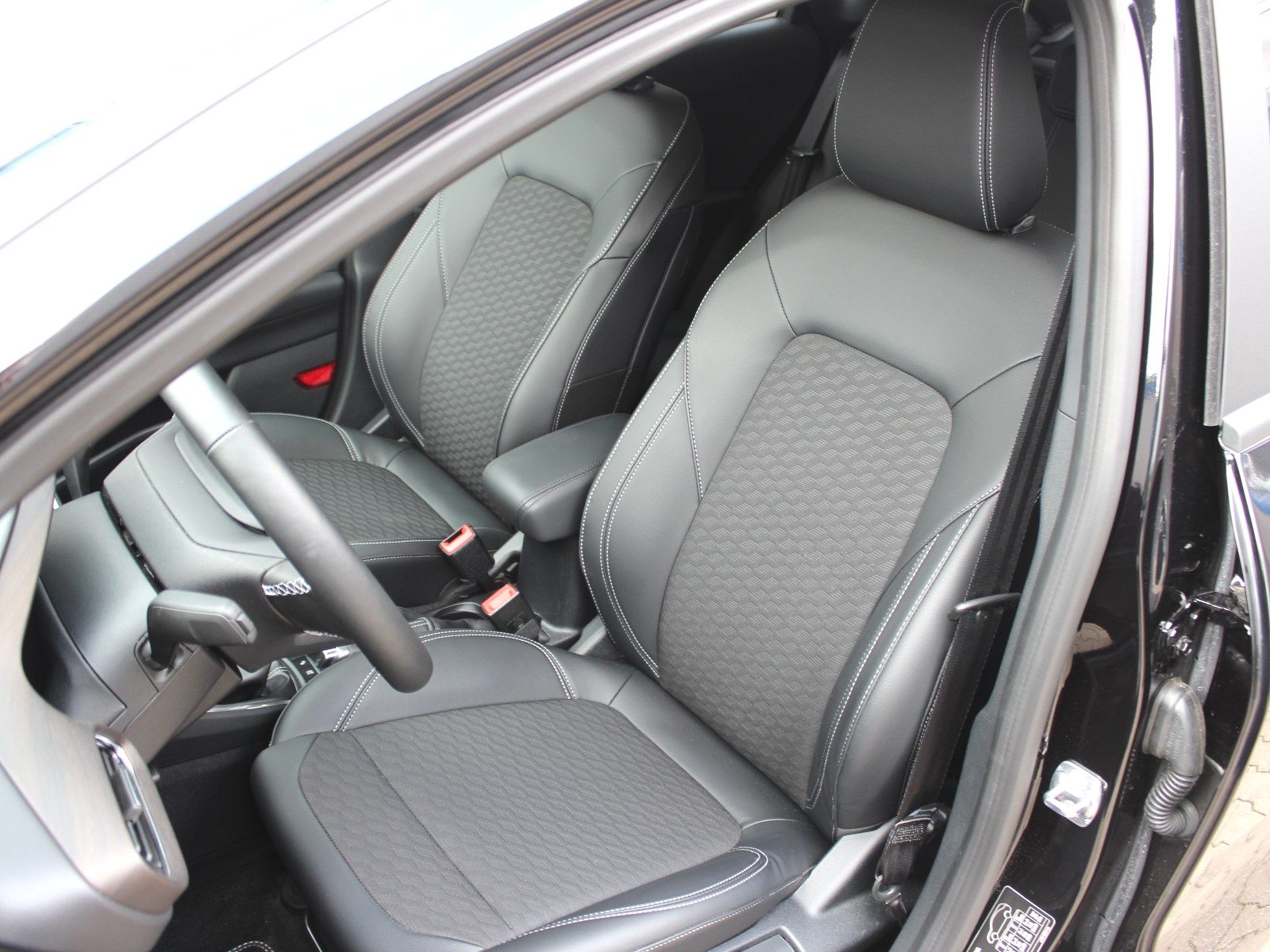 Fahrzeugabbildung Ford Puma Titanium X 1,0 EcoBoost Mild Hybrid