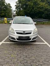 Opel Zafira 1.6 Oktober 2026 TÜV - Opel Zafira aus 2005 mit Diesel-Antrieb