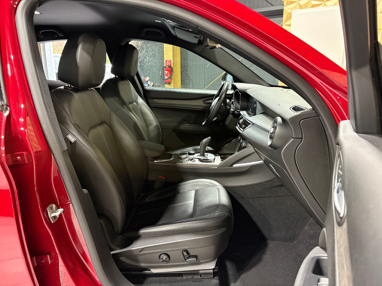 Fahrzeugabbildung Alfa Romeo Stelvio Ti Q4/MEMORY/ACC/NAVI/KAMERA/SHZ/KLIMA