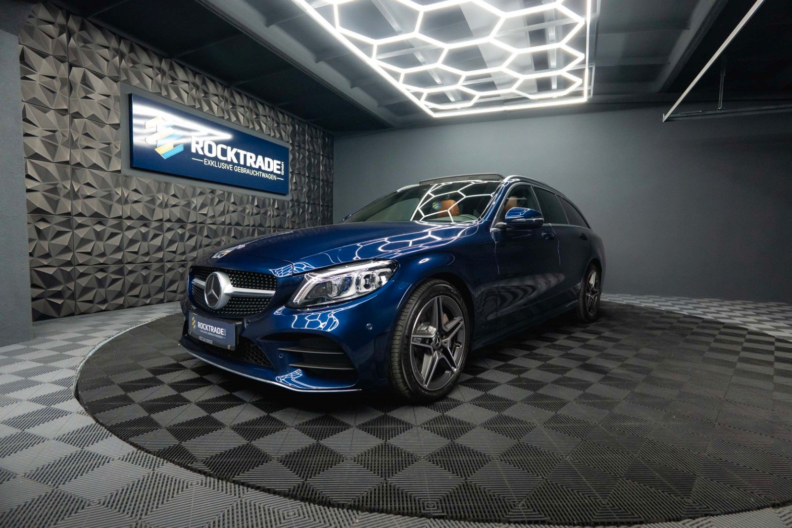 Mercedes-Benz C 300 AMG | ACC | Pano | Mulitbeam | Widescreen