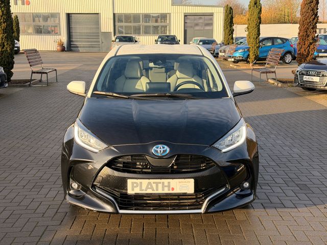 Toyota Yaris Hybrid Style Selection