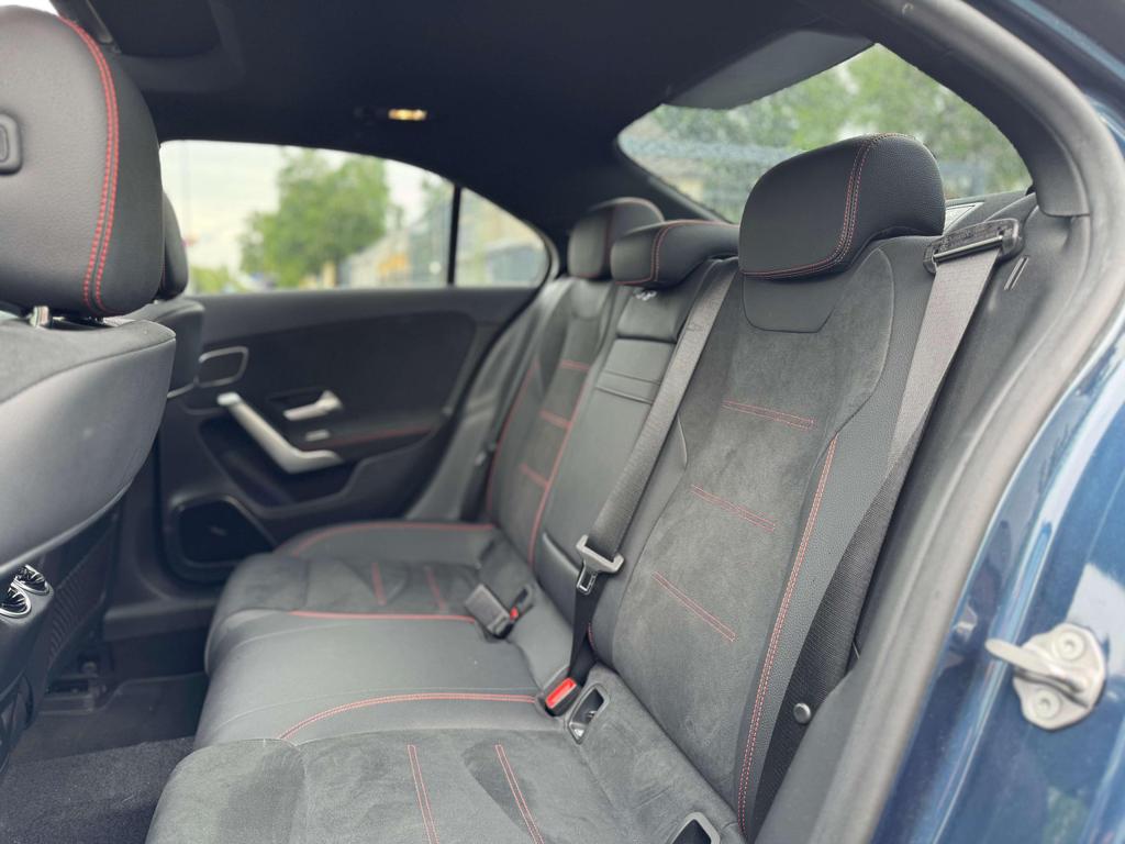 Mercedes-Benz A 220