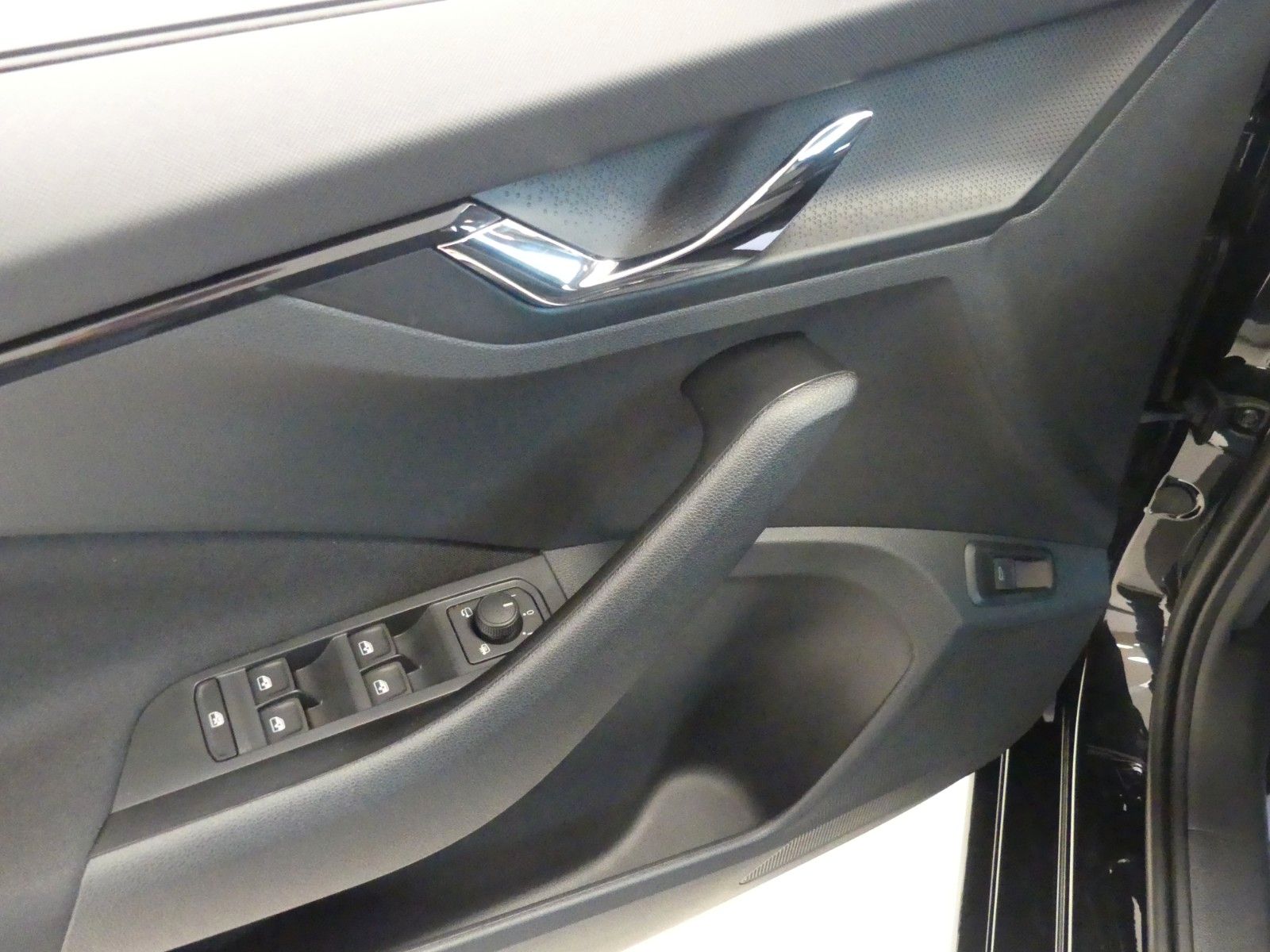 Fahrzeugabbildung SKODA Scala 1.0 TSI DSG Selection *NAV*Winter-Pkt.*LED