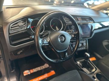 MYAUTOCENTER – Gebraucht- und Jahreswagen mit Werkstattservice in Pfaffenhofen Volkswagen Touran *7.SITZER*STANDHZ*MASSAGE*AHK*KEYLESS*