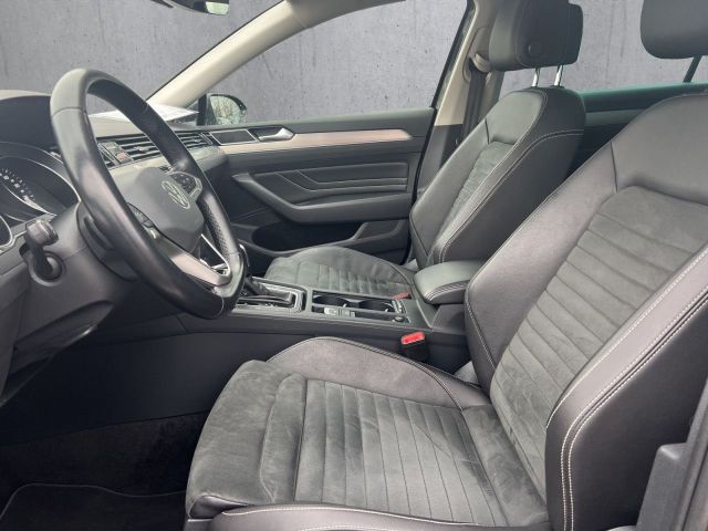 Passat Variant 2.0 TDI Elegance Bluetooth Navi