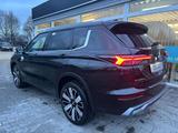 Mitsubishi Outlander 2.4L PHEV TOP * 8 J. Garantie Paket * - Mitsubishi Outlander: Schwarz