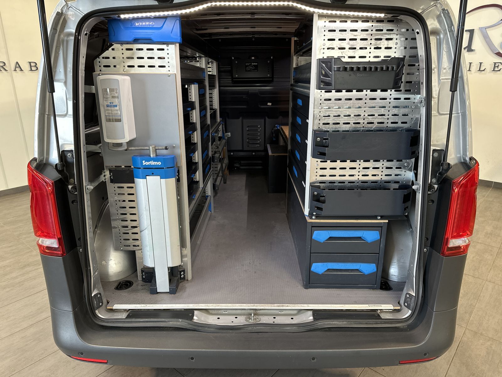 Fahrzeugabbildung Mercedes-Benz Vito 114 Kompakt SORTIMO+NAV+LED+DISTRONIC+KAM