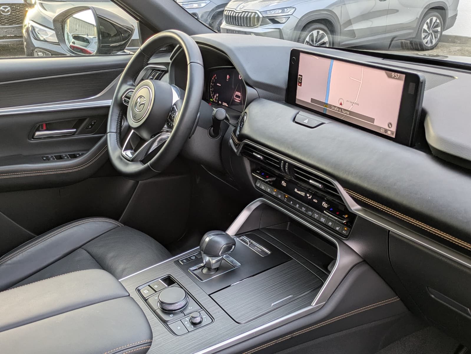 Fahrzeugabbildung Mazda CX-80 3.3L Homura Plus PANO*HUD*BOSE*NAPPA*7SIT