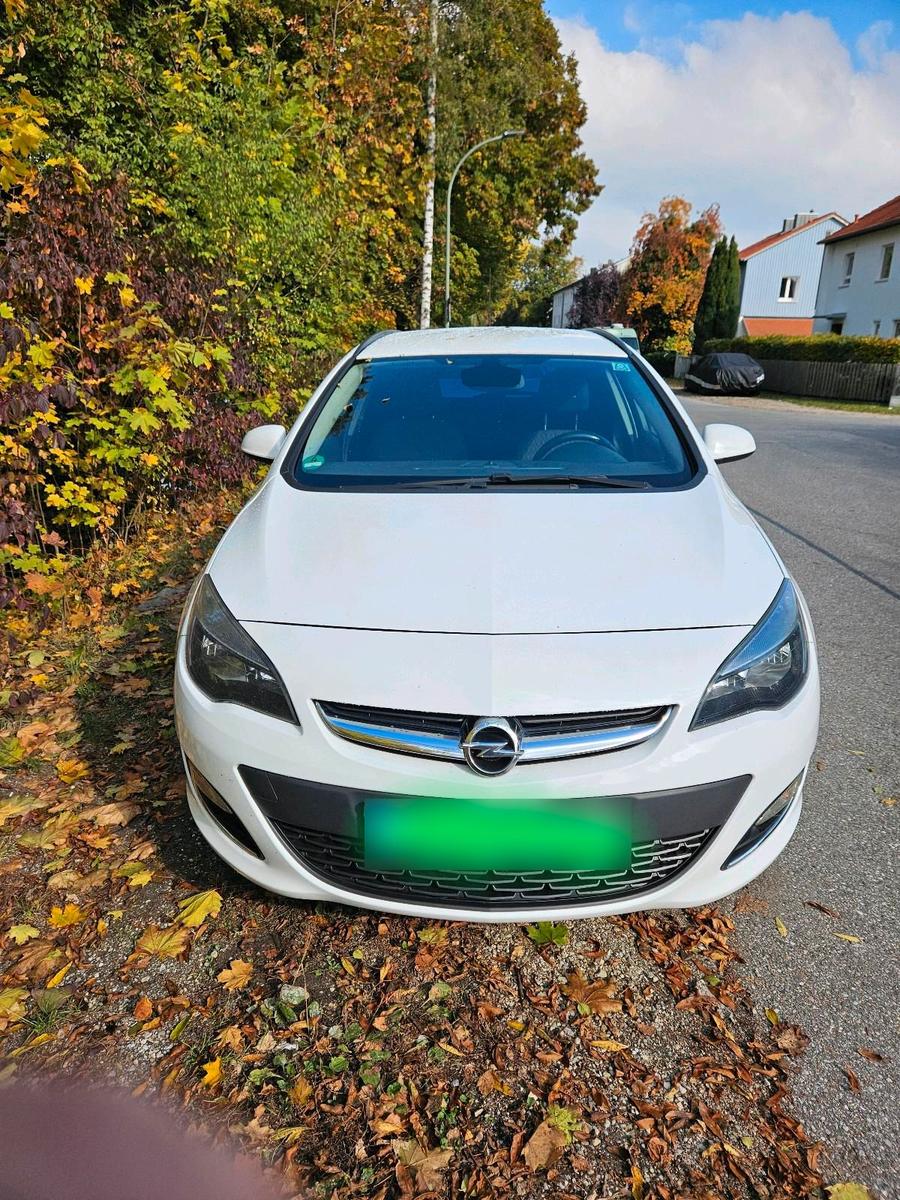 Opel Astra, 2013