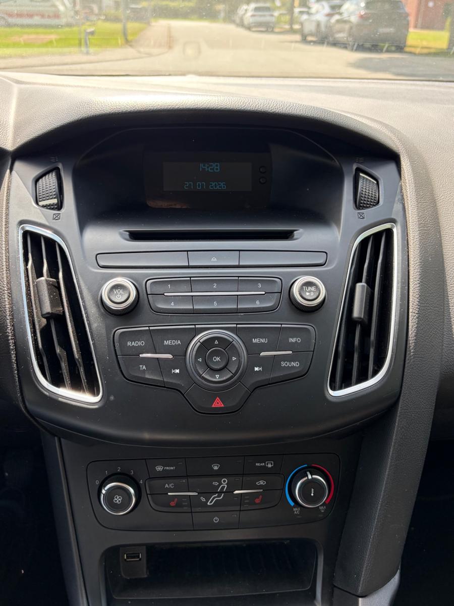 Ford Focus 2015 — фото 19