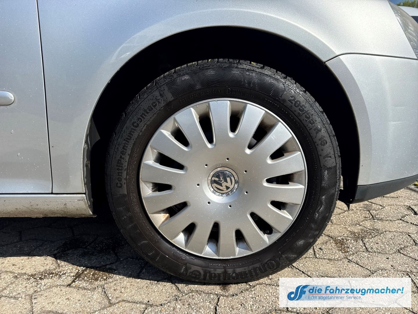 Fahrzeugabbildung Volkswagen Golf V 1,4 Tour ohne Rost Klimaau.  PDC*EXPORT