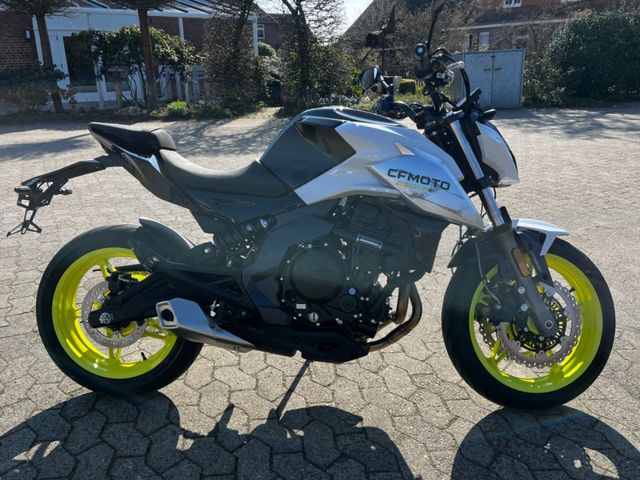 CFMOTO 650NK