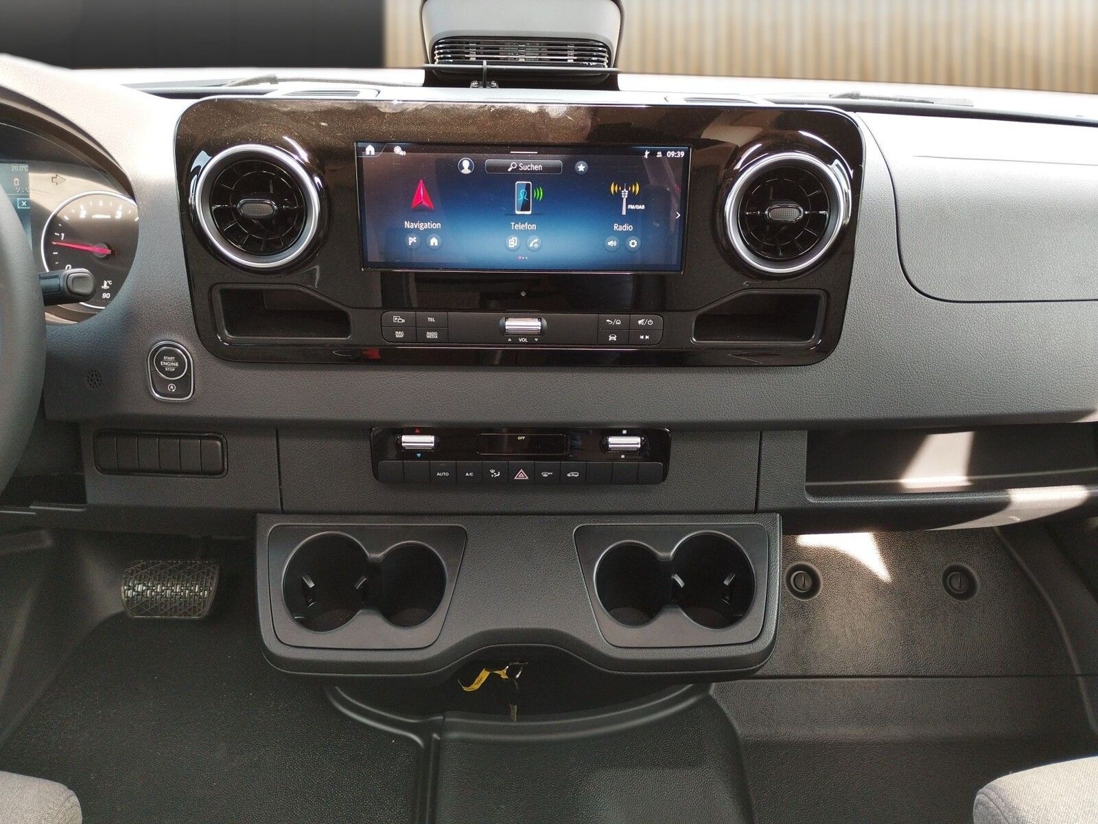 Fahrzeugabbildung Malibu Genius 641 LE Klimaautomatik, Radio DAB