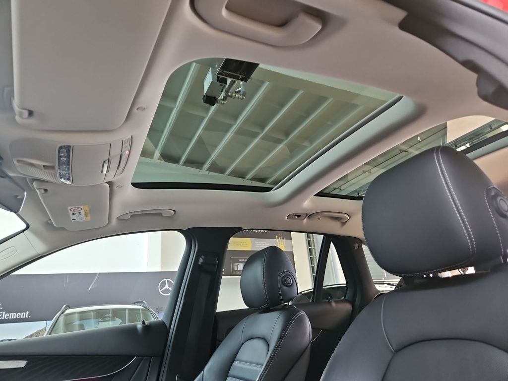 Fahrzeugabbildung Mercedes-Benz GLC 300 e 4M AMG Night AHK Pano LED SHZ Ambie.
