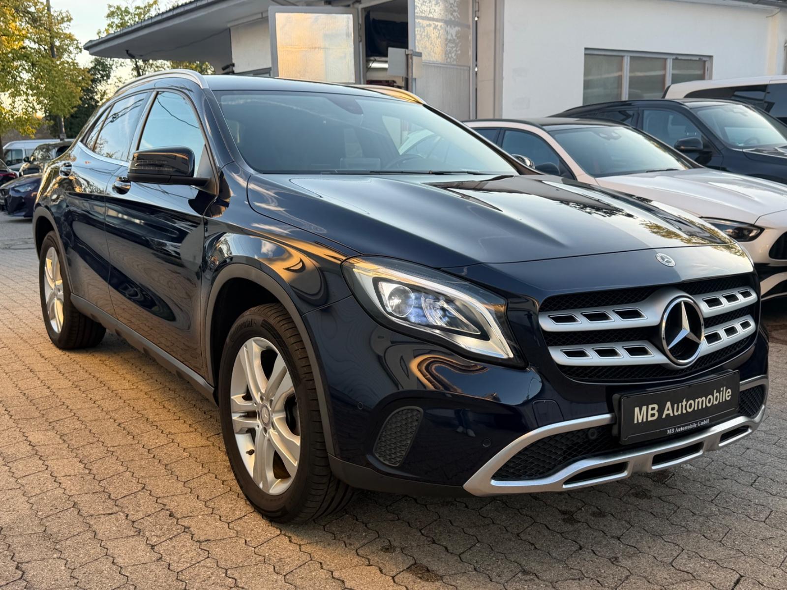 Mercedes-Benz GLA 220 d 4Matic*