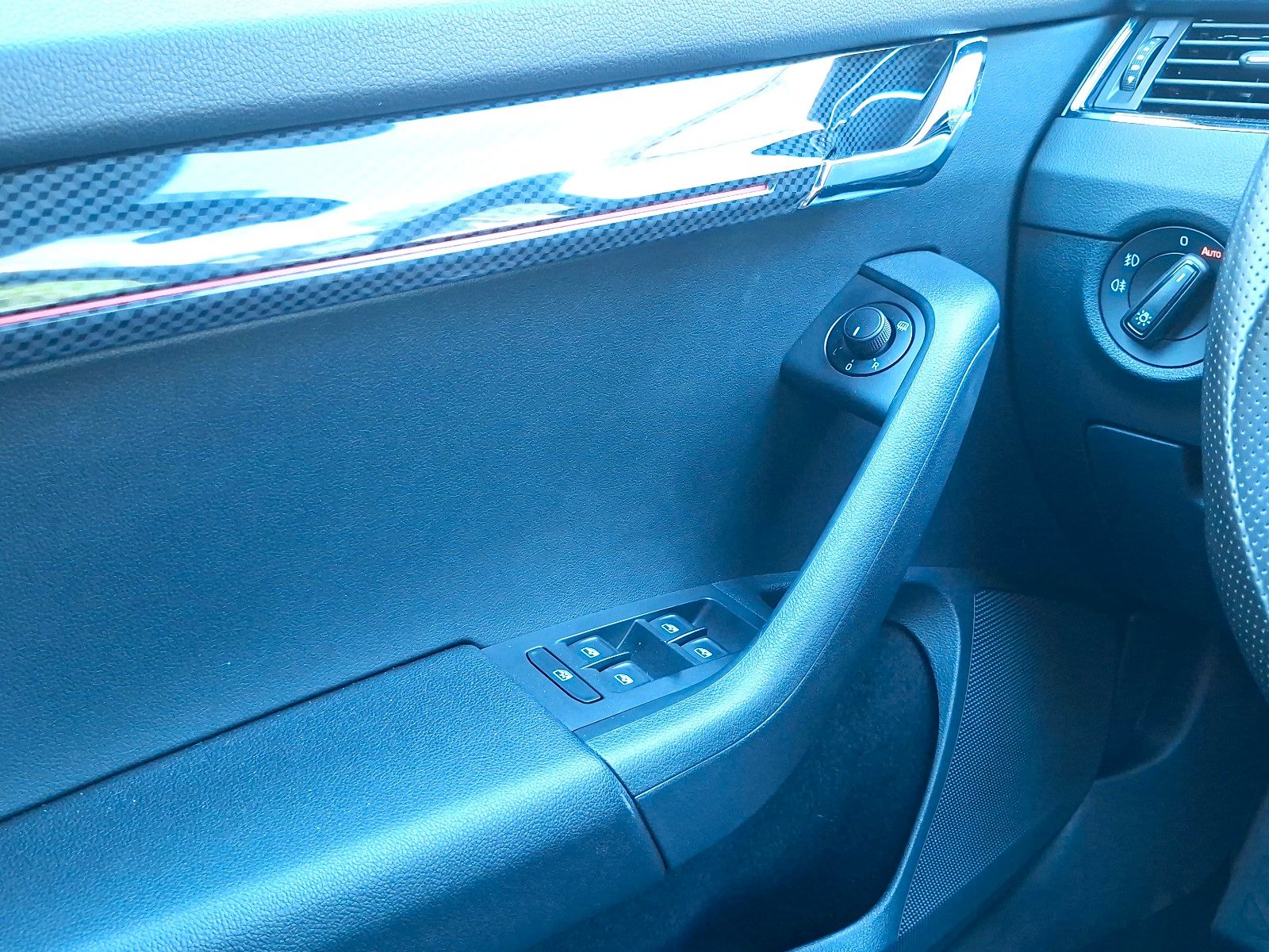 Fahrzeugabbildung SKODA 2.0 TSI*RS*DSG*SHZ*ACC*ViCo*Standheizung*