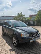 Volvo XC90 D5 AWD 2.4 Diesel 4x4 Allrad 7S... - Volvo XC90 mit Diesel-Antrieb: 2.4
