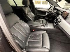 Fahrzeugabbildung M550 i xDrive LED HUD H&K KAM PANO