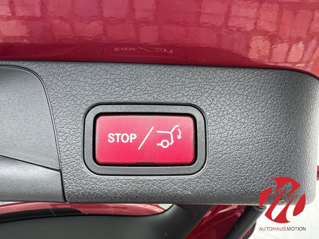 Mercedes-Benz GLB 220