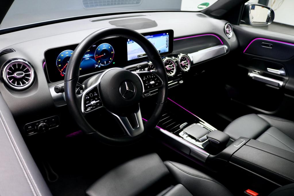 Mercedes-Benz GLB 180