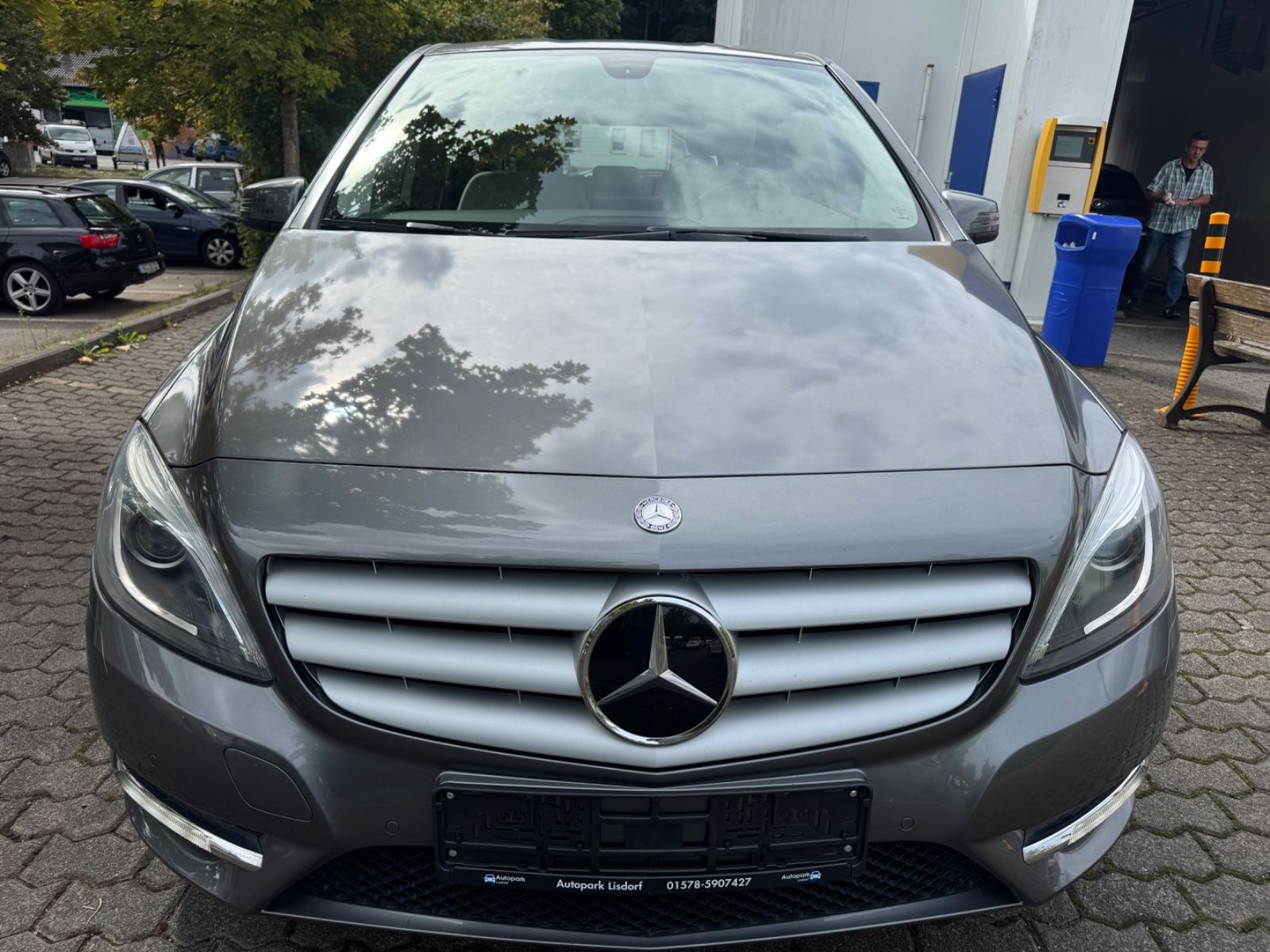 Fahrzeugabbildung Mercedes-Benz B 200 Navi+PDC+LED