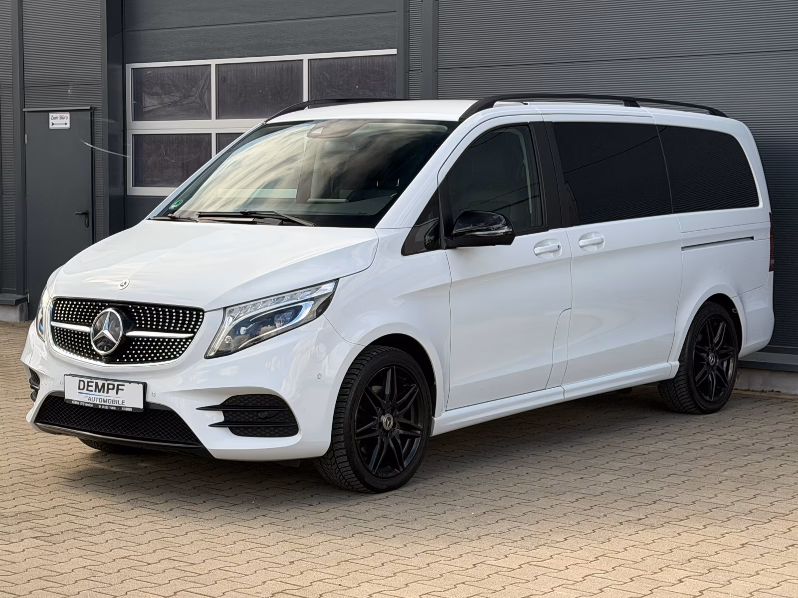Mercedes-Benz V300d lang AVANTGARDE*Night*AMG*Burmester*2.Hand