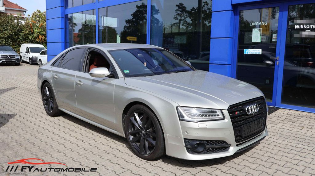 Audi S8