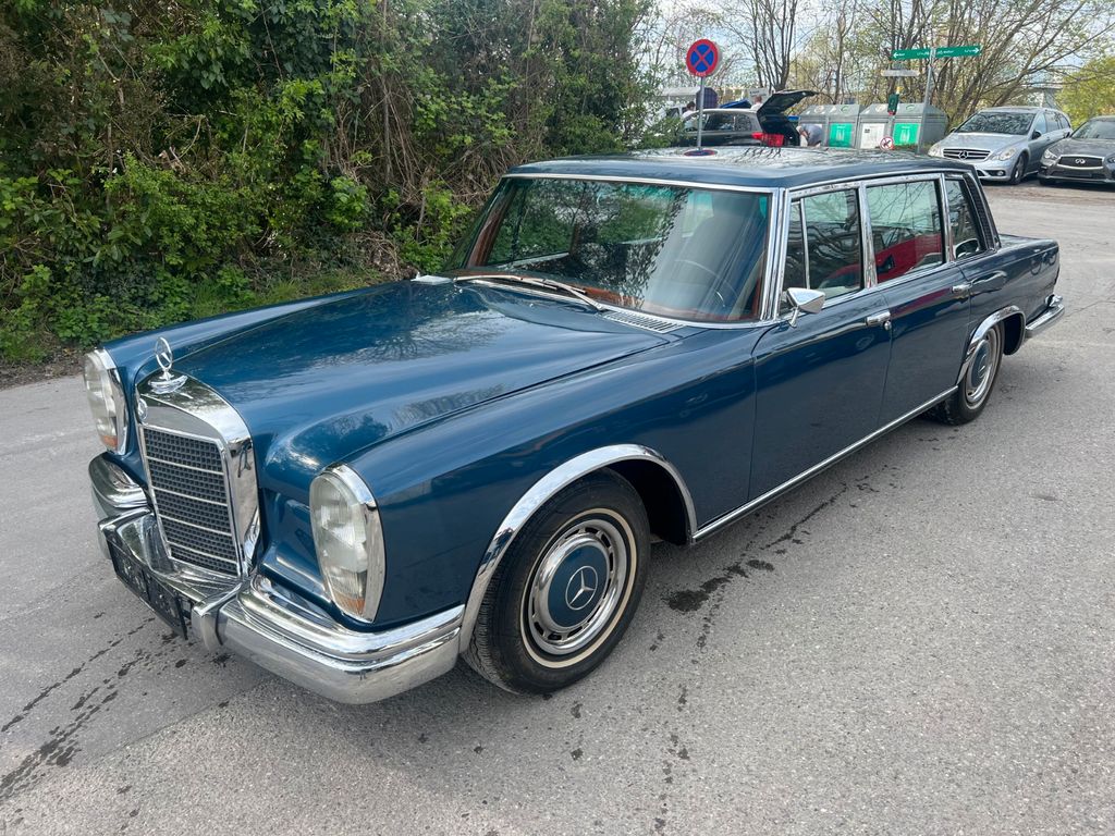 Mercedes-Benz 600