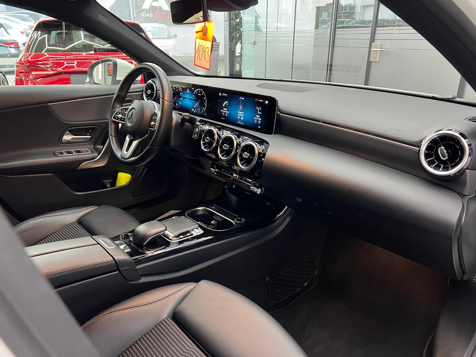 Mercedes-Benz A 250 4Matic Progressive AHK, LED, Premium Paket