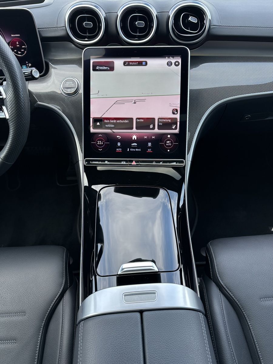 Fahrzeugabbildung Mercedes-Benz C 220d T AMG-Line NAV+LED+360°+HEADUP+PANO+VCOCK