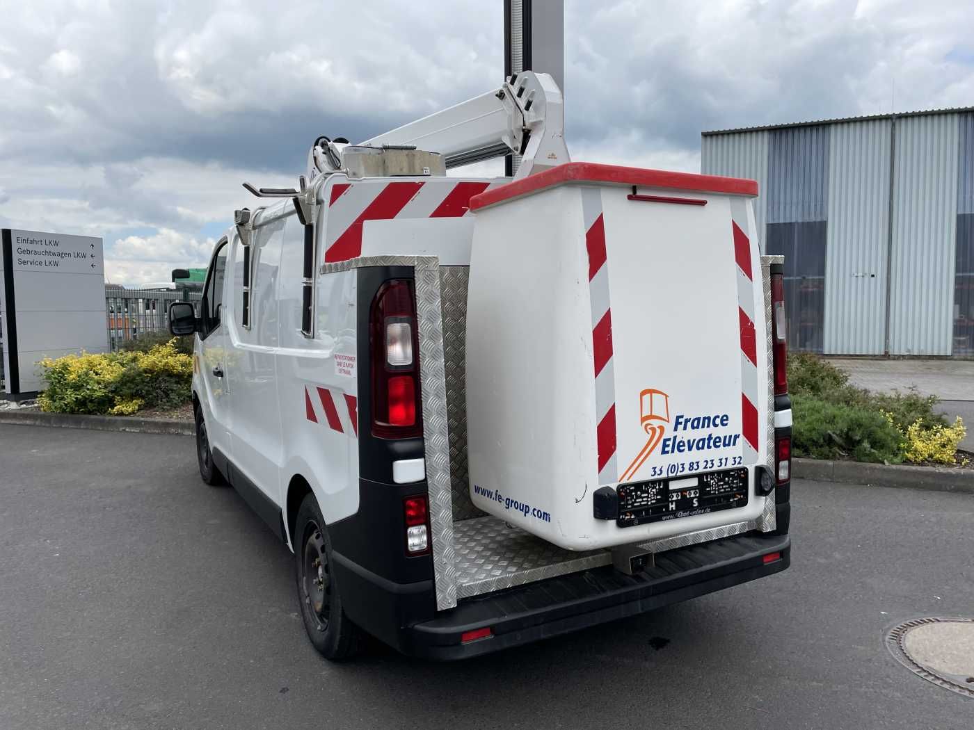 Fahrzeugabbildung Renault Trafic dCi 120 L1H1 / France Elavateur 091F 9m